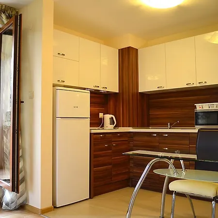 In Royal Beach Plaza Apartament